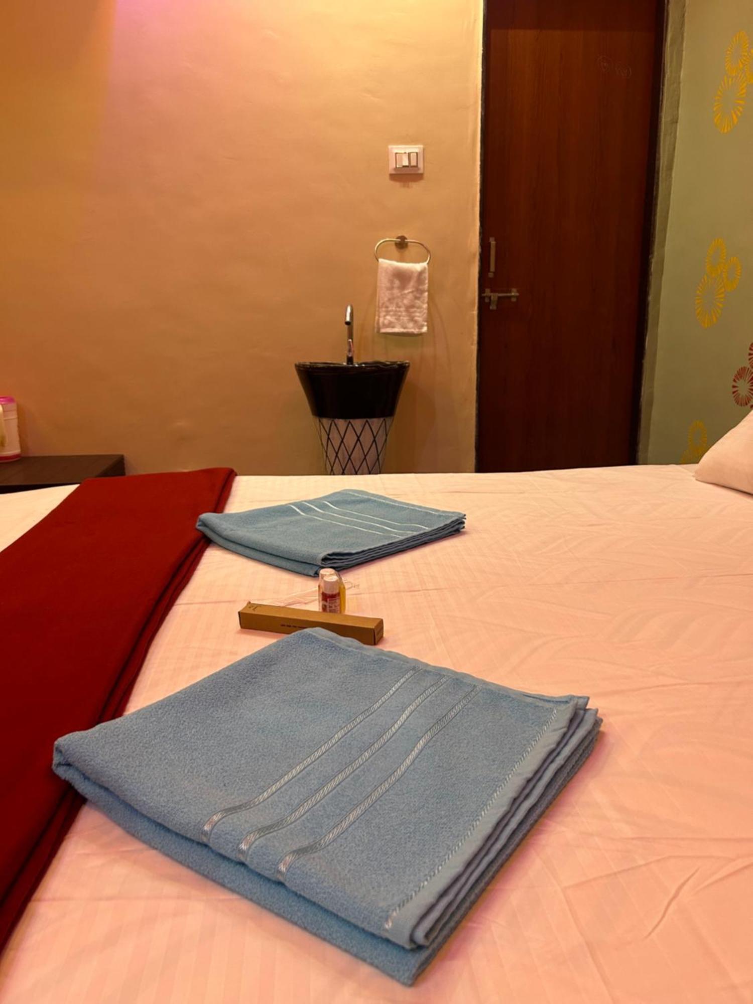 Kamdhenu Home Stay Garudeshwar Exterior foto